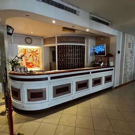 Park Paradiso Hotel 4*